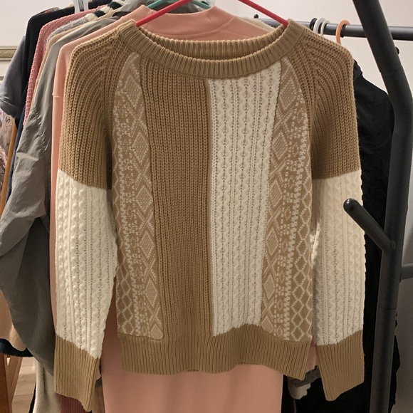 Size s women’s Dakota by Steven madden multi pattern sweater - Picture 5 of 6